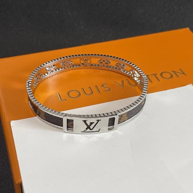 Louis Vuitton Bracelets Sporty 249549
