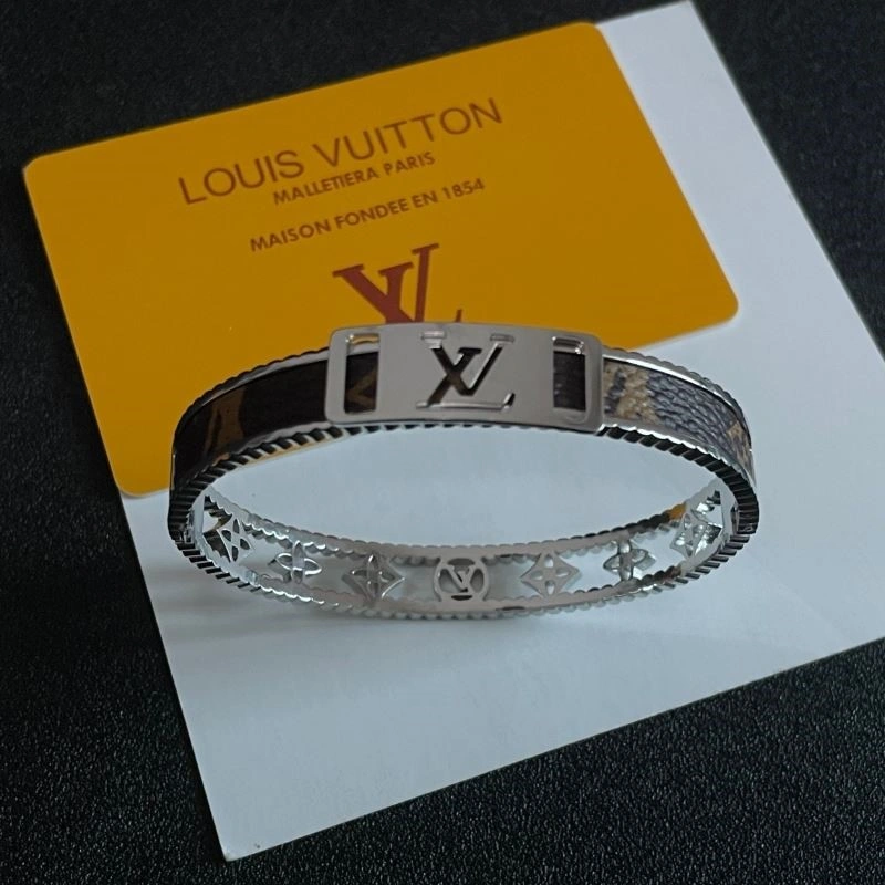 Louis Vuitton Bracelets Sporty 249549