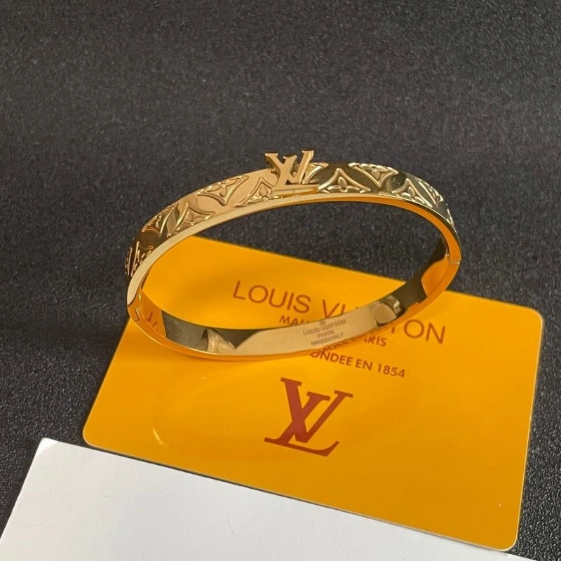UrbanChic Louis Vuitton Bracelets 249536