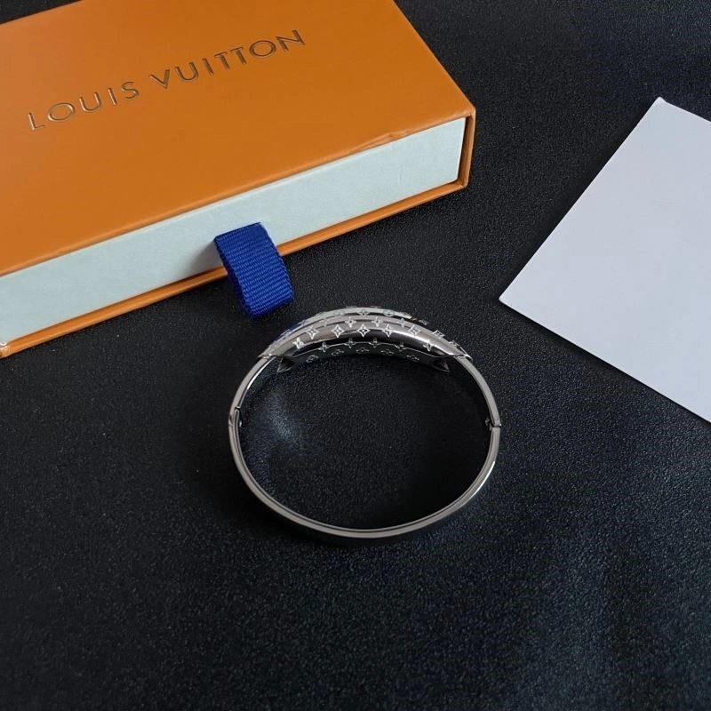 Versatile Louis Vuitton Bracelets 249530