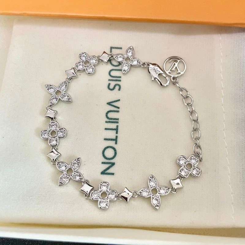 Louis Vuitton Bracelets Stretchable 249533