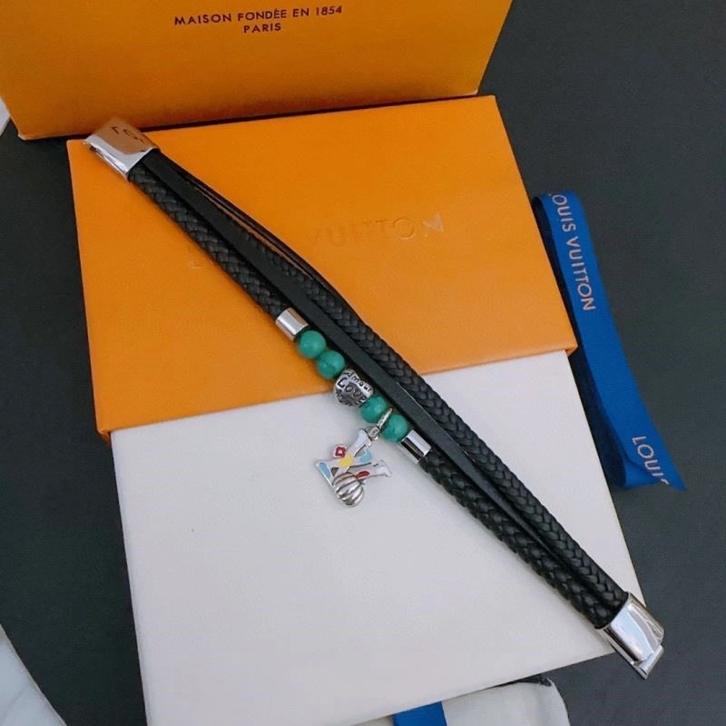 WellDesigned Louis Vuitton Bracelets 249537