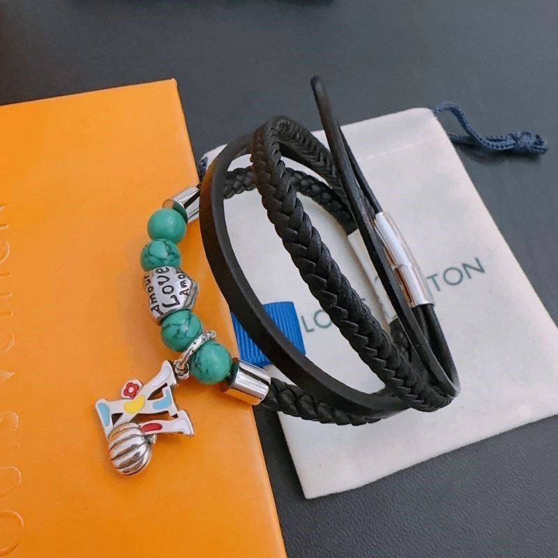 WellDesigned Louis Vuitton Bracelets 249537