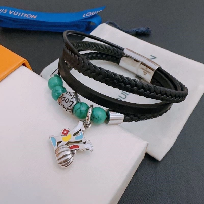 WellDesigned Louis Vuitton Bracelets 249537