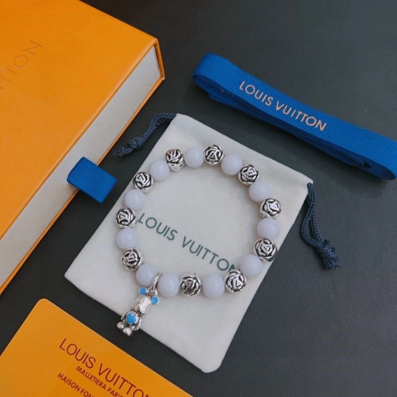 Fashionable Louis Vuitton Bracelets 249531