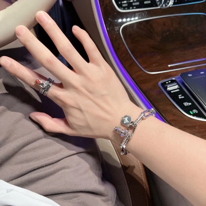 Louis Vuitton Bracelets Unisex 249545