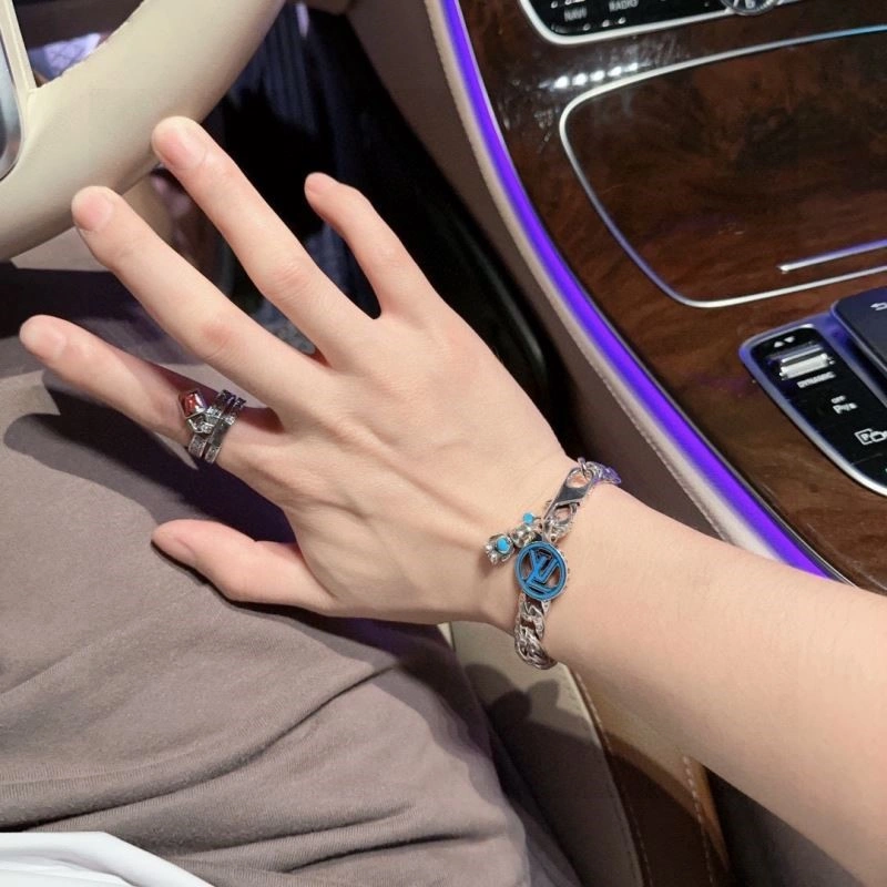FastDry Louis Vuitton Bracelets 249546