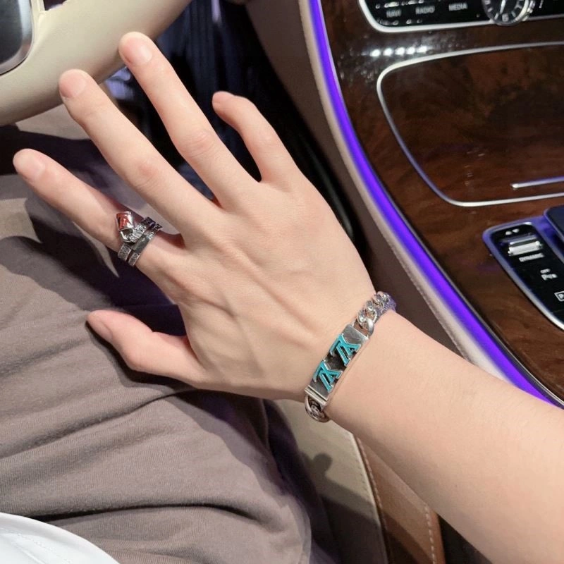 Durable Louis Vuitton Bracelets 249544