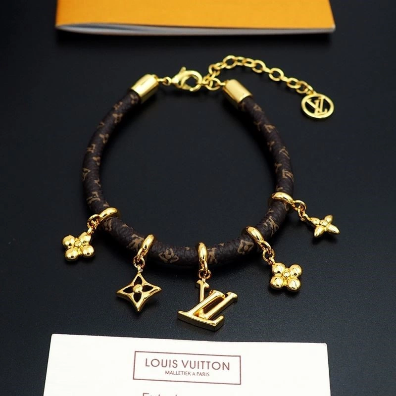 Attractive Louis Vuitton Bracelets 249548