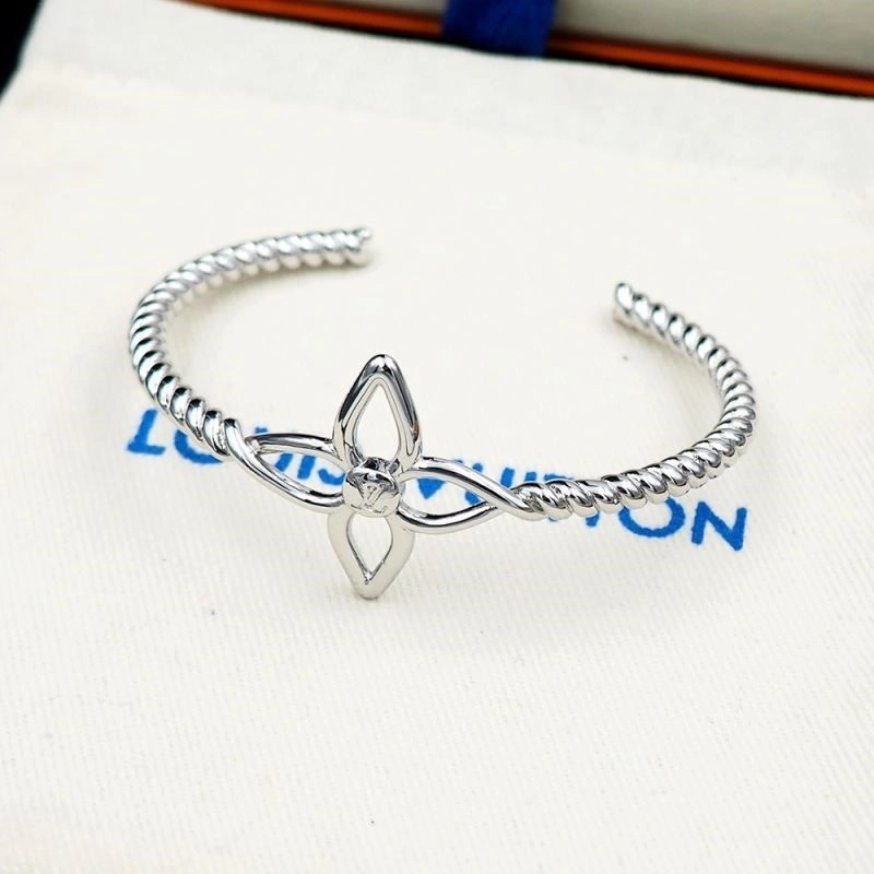 Efficient Louis Vuitton Bracelets 249540