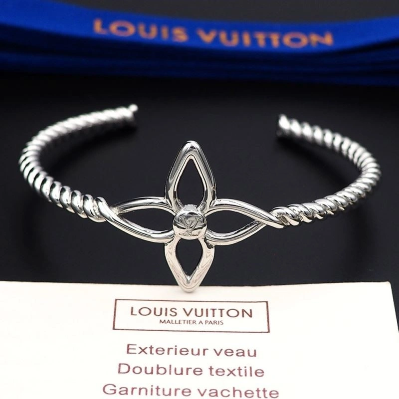 Efficient Louis Vuitton Bracelets 249540