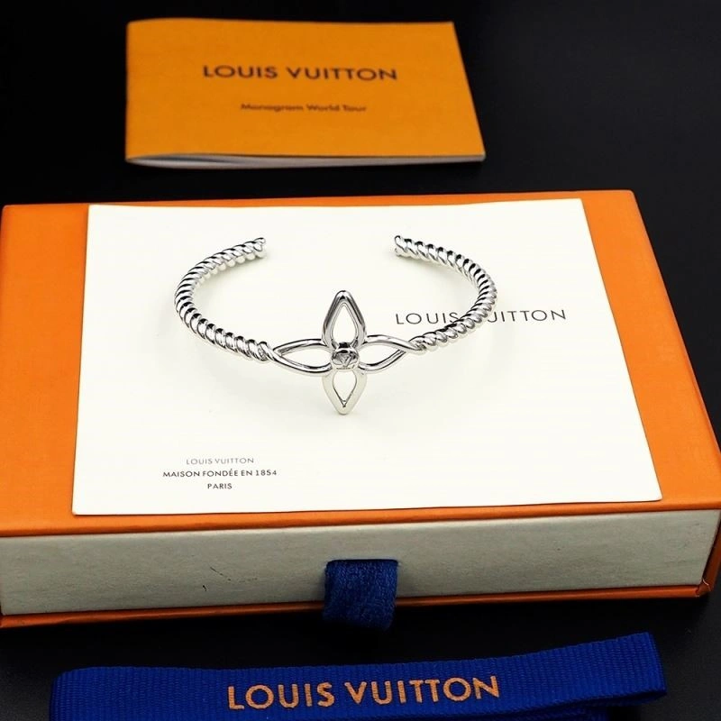 Efficient Louis Vuitton Bracelets 249540