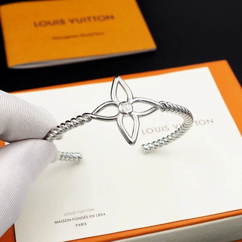 Efficient Louis Vuitton Bracelets 249540