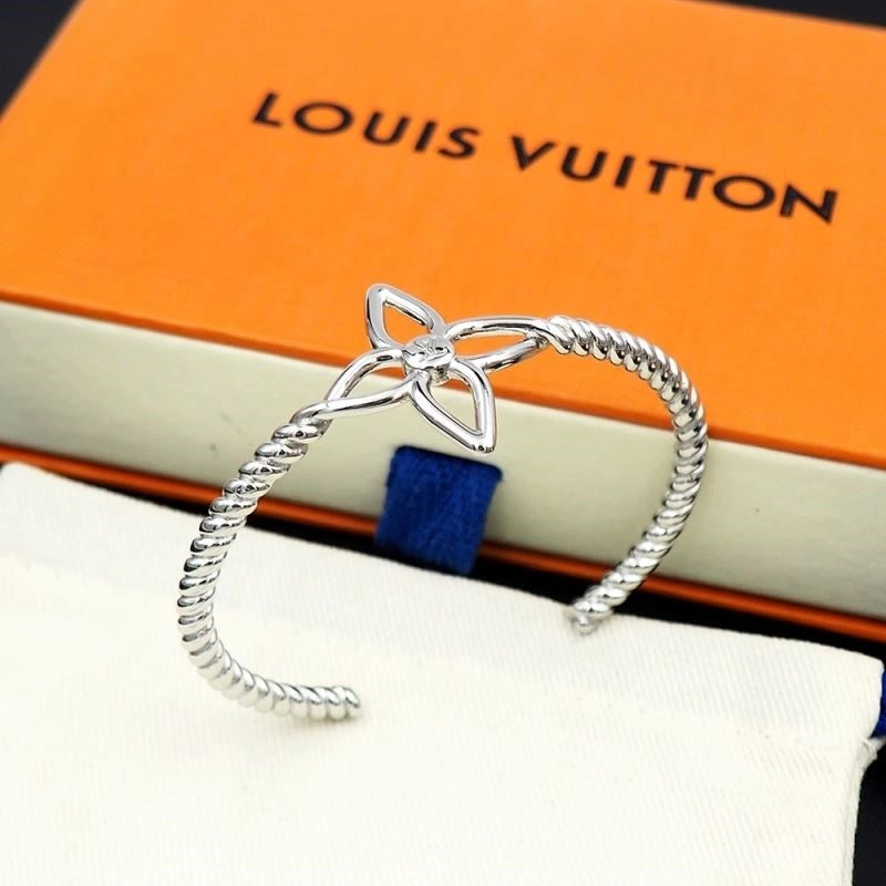 Efficient Louis Vuitton Bracelets 249540