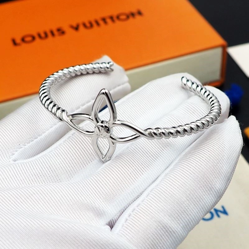 Efficient Louis Vuitton Bracelets 249540