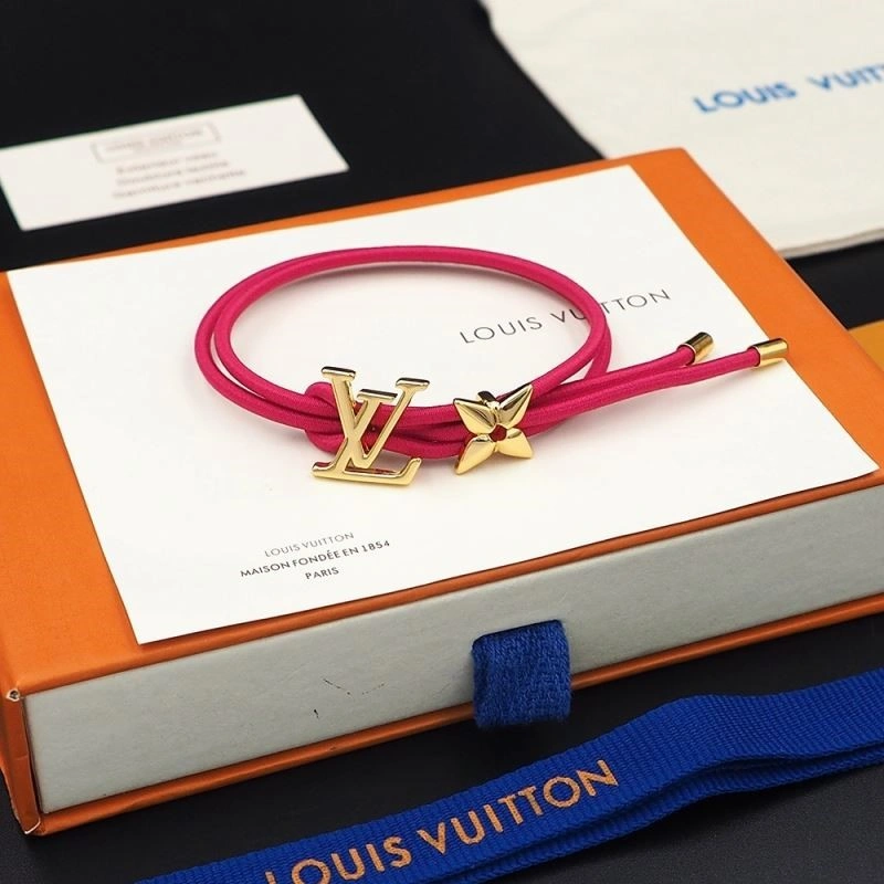 Effortless Louis Vuitton Bracelets 249538
