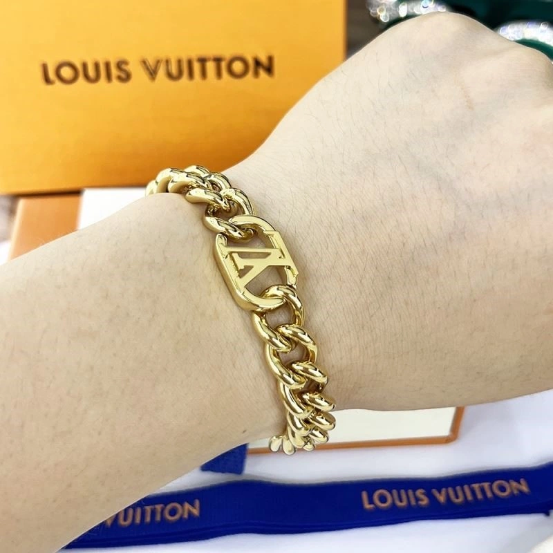 GoodFit Louis Vuitton Bracelets 249523