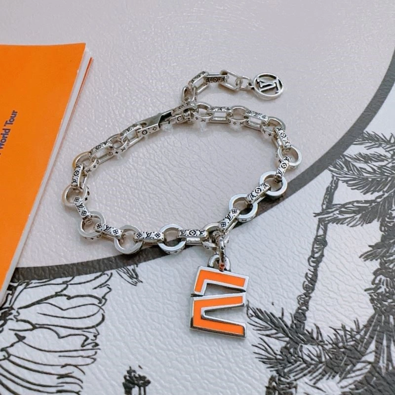 Louis Vuitton Bracelets Lightweight 249503