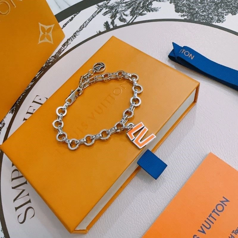 Louis Vuitton Bracelets Lightweight 249503