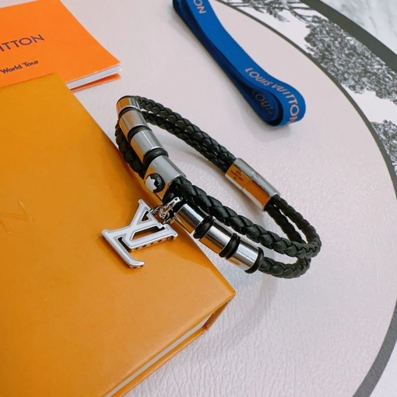 Louis Vuitton Bracelets EyeCatching 249501
