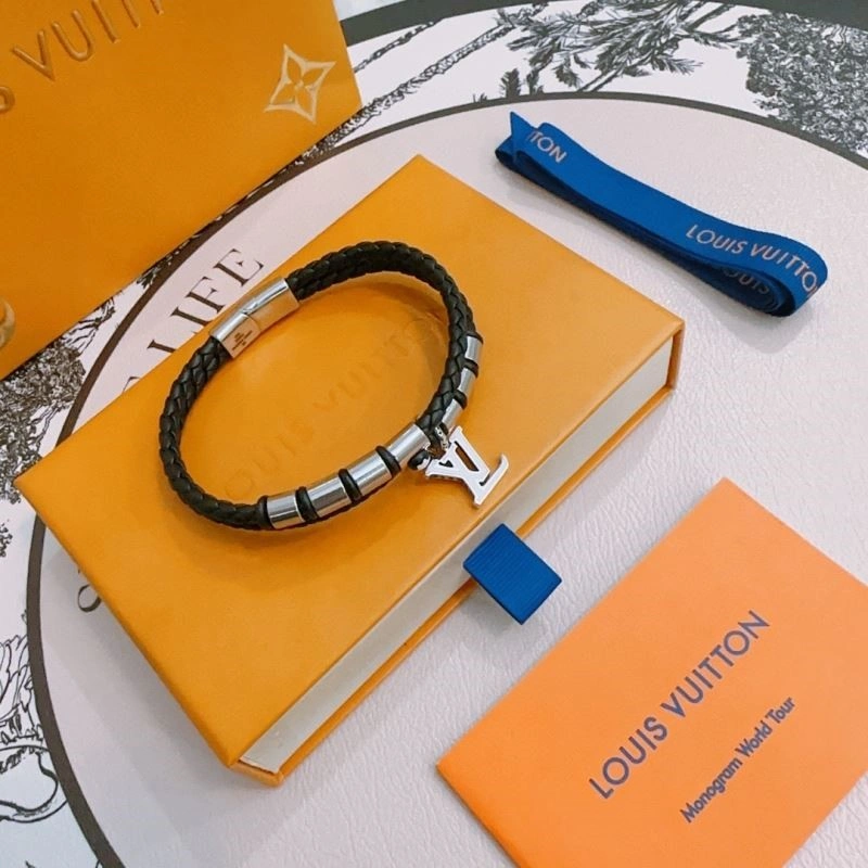 Louis Vuitton Bracelets EyeCatching 249501