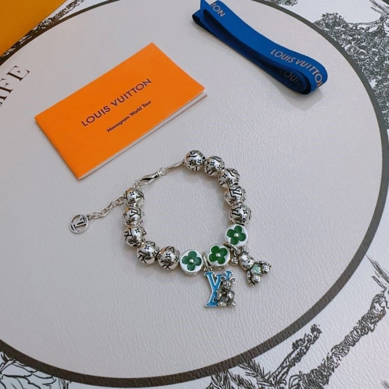 Effortless Louis Vuitton Bracelets 249507