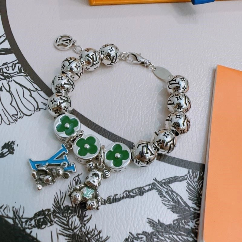 Effortless Louis Vuitton Bracelets 249507