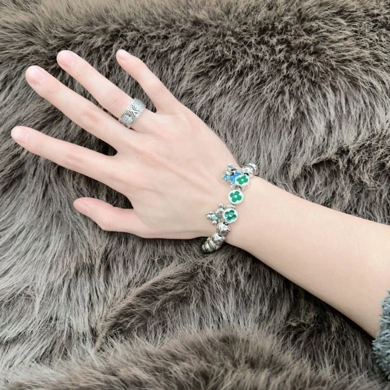 Effortless Louis Vuitton Bracelets 249507