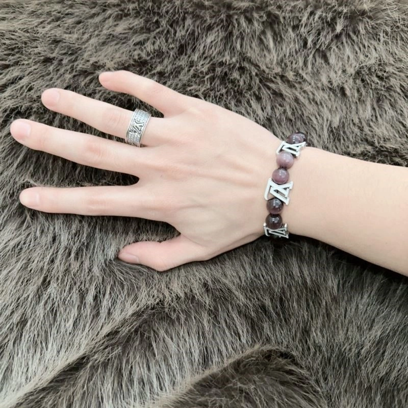 Louis Vuitton Bracelets Sustainable 249502