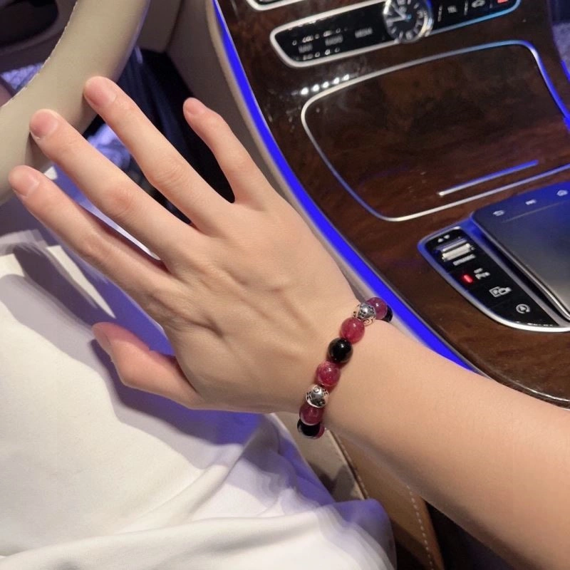 Compact Louis Vuitton Bracelets 249186