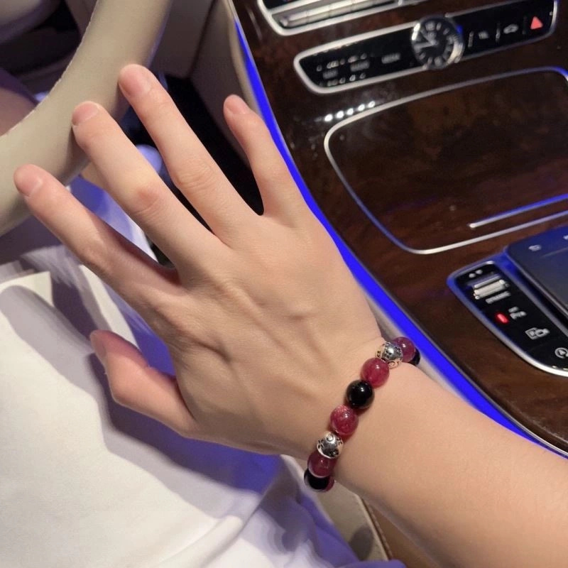 Compact Louis Vuitton Bracelets 249186