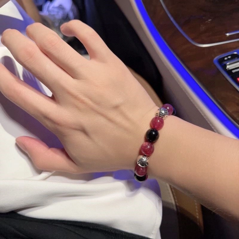 Compact Louis Vuitton Bracelets 249186