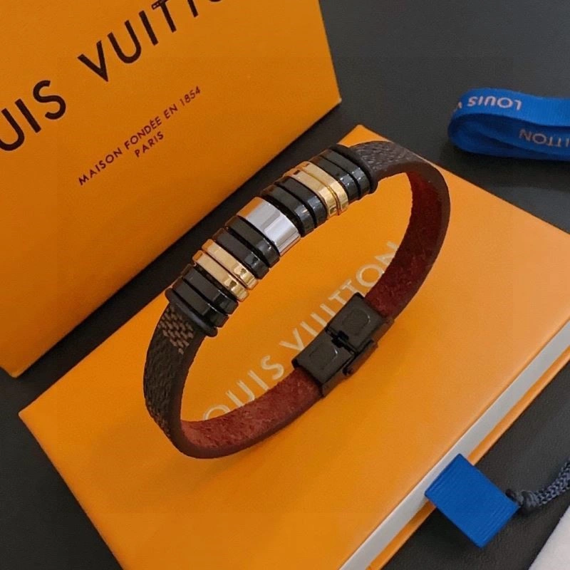 Sleek Louis Vuitton Bracelets 249184