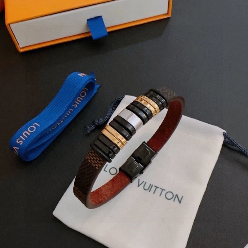 Sleek Louis Vuitton Bracelets 249184