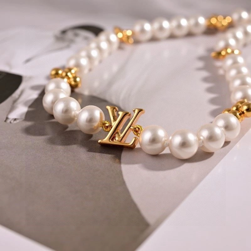 Louis Vuitton Bracelets UrbanChic 249173