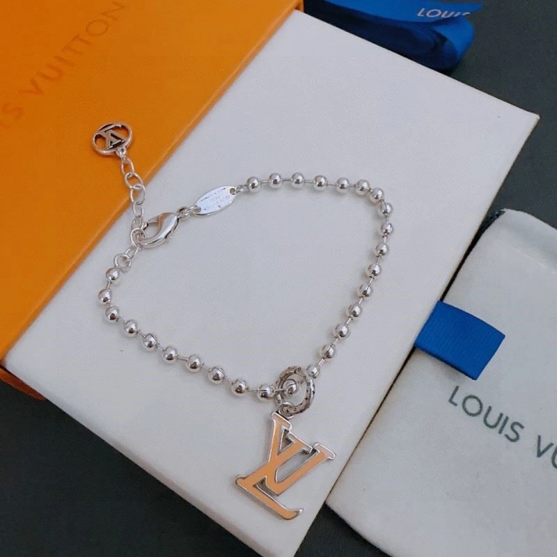 Contemporary Louis Vuitton Bracelets 249178