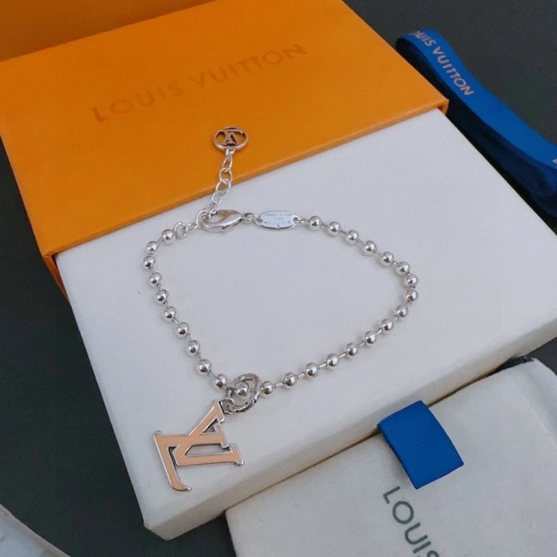 Contemporary Louis Vuitton Bracelets 249178