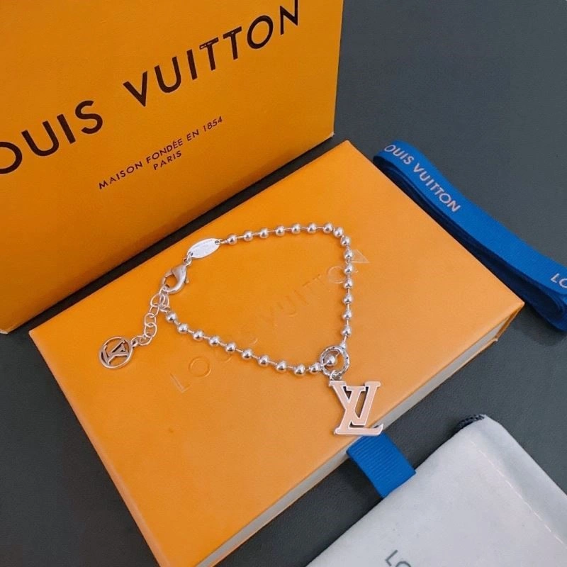 Contemporary Louis Vuitton Bracelets 249178