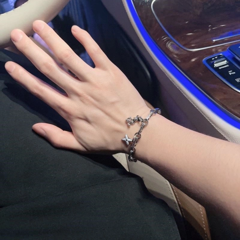 AllSeason Louis Vuitton Bracelets 249179