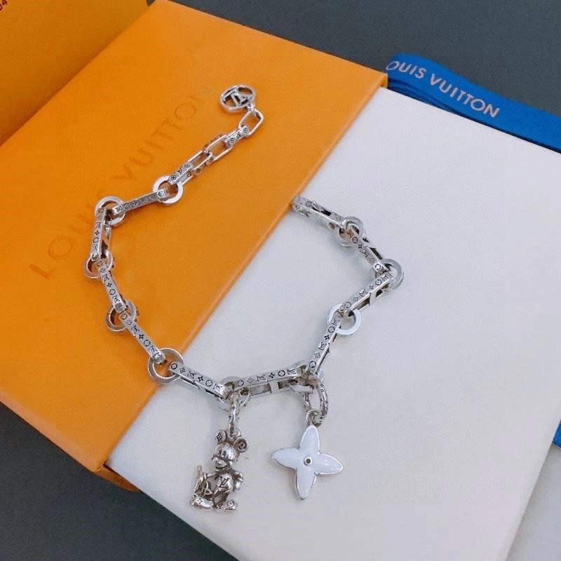 AllSeason Louis Vuitton Bracelets 249179