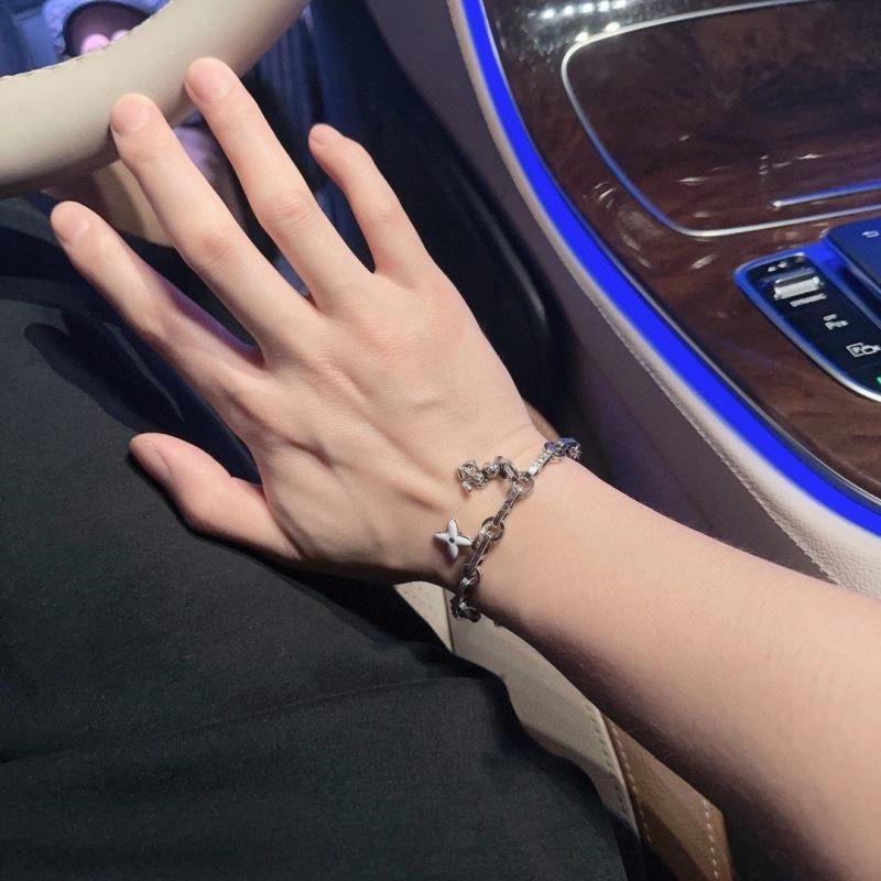 AllSeason Louis Vuitton Bracelets 249179