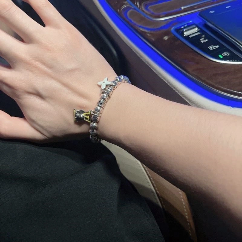 Upgraded Louis Vuitton Bracelets 249169