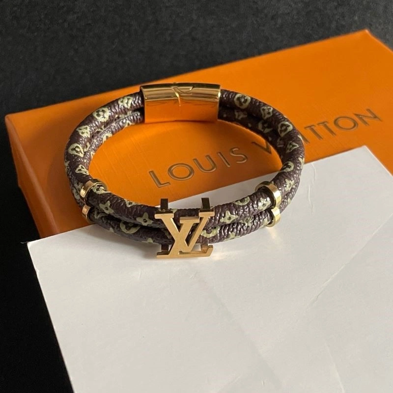 Louis Vuitton Bracelets Attractive 249170