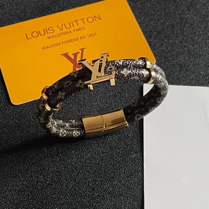 Louis Vuitton Bracelets Attractive 249170