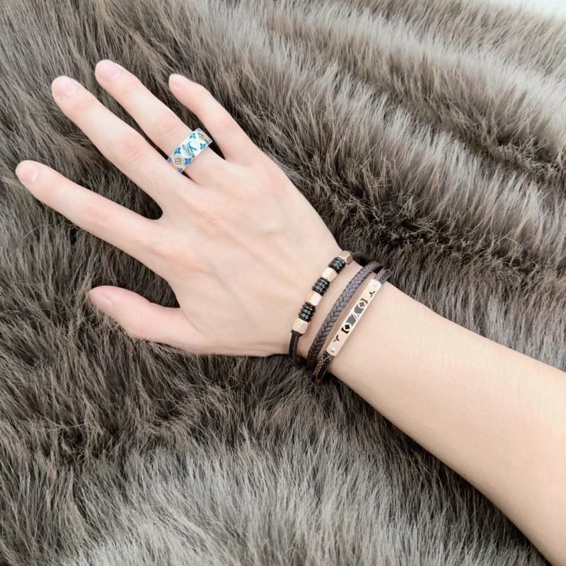 Practical Louis Vuitton Bracelets 249174