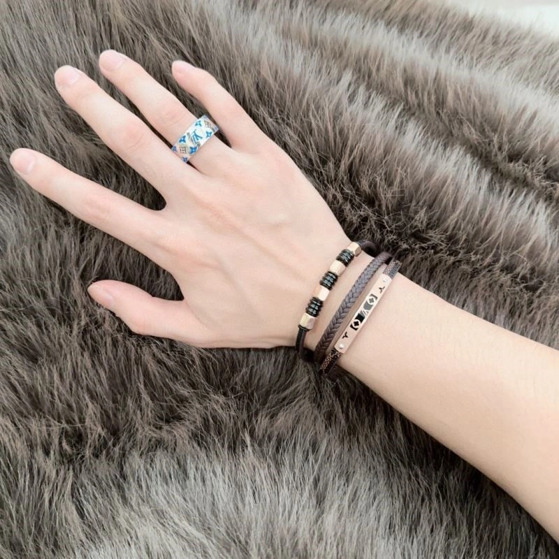 Practical Louis Vuitton Bracelets 249174