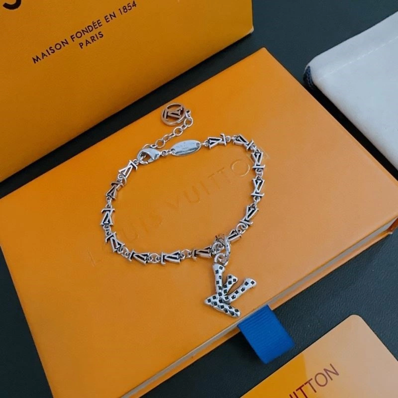 WrinkleFree Louis Vuitton Bracelets 249149