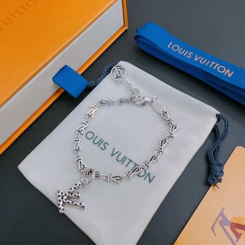 WrinkleFree Louis Vuitton Bracelets 249149
