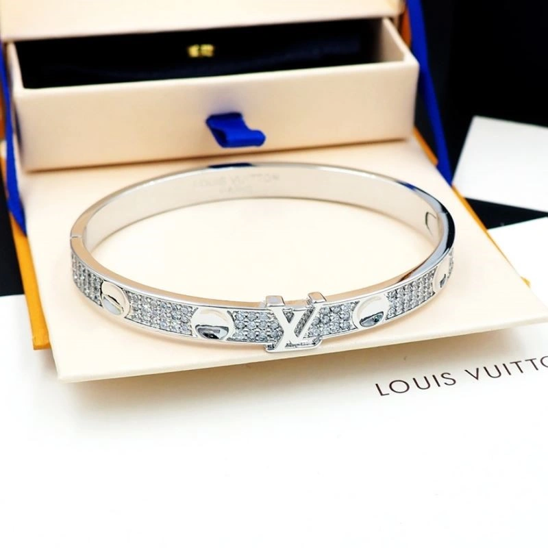 Fashionable Louis Vuitton Bracelets 249151