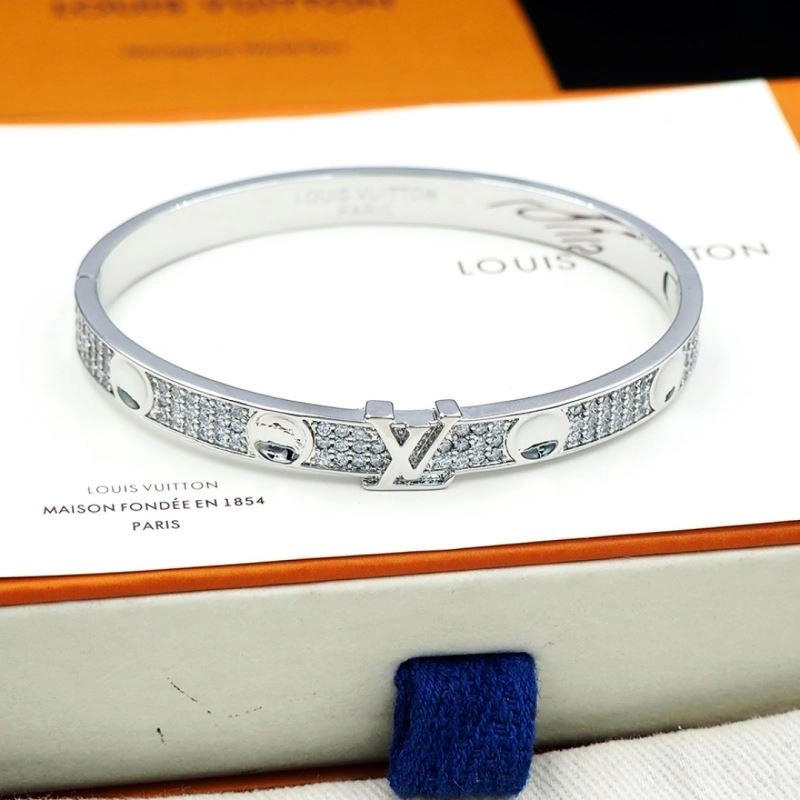 Fashionable Louis Vuitton Bracelets 249151